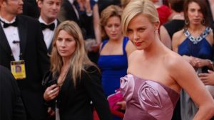 Read more about the article Charlize Theron: See How Her Red Carpet Style Has Changed