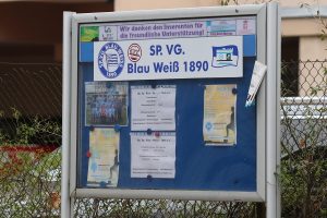 Read more about the article Corona Krise: Blau-Weiß 90 kauft für alte Menschen ein